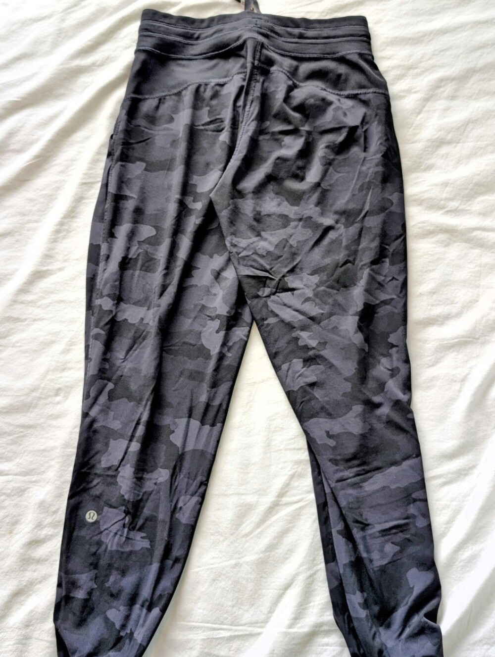 lululemon Woman's Charcoal Black Camo Joggers